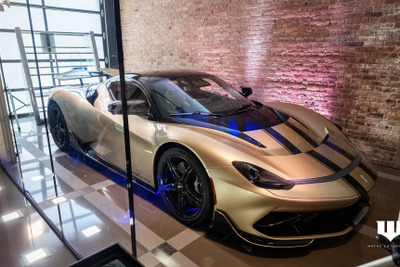 ピニンファリーナ、ハイパーEV『バティスタ』展示…架空の億万長者「ブルース・ウェイン」の自宅に 画像