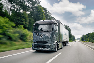 長距離輸送にもEVトラックを、航続500kmを実現するメルセデスベンツ『eActros 600』の新技術 画像
