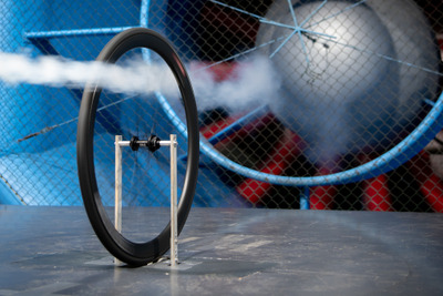 ［15秒でわかる］コンチネンタル『AERO 111』タイヤ…空力性能を最適化、プロサイクルライダー向け 画像