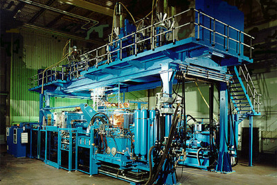 アルテック、自動車用燃料タンク製造設備販売に参入 画像