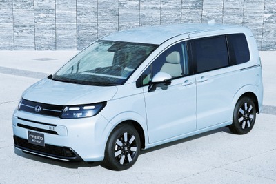 【ホンダ フリード vs トヨタ シエンタ】スペック比較…人気のミニバン、ガソリンモデルの違いは? 画像