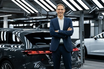 アウディ『A5』新型がラインオフ、ドイツ最新工場が追求する「持続可能な生産」 画像