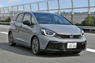 【ホンダ フィット e:HEV RS vs 日産 ノートオーラNISMO】スペック比較…エコとスポーティを共存させた2車種 画像
