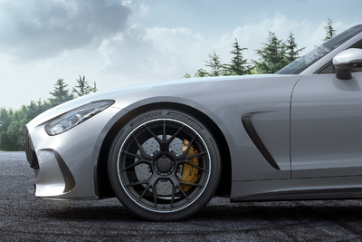 8か月で開発、新型メルセデスAMG『GTクーペ』に初のハンコックタイヤ採用 画像