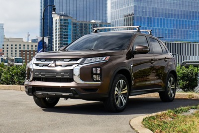 日本では生産終了の三菱『RVR』、米国は2025年型が登場 「後席置き去り防止」を標準化 画像