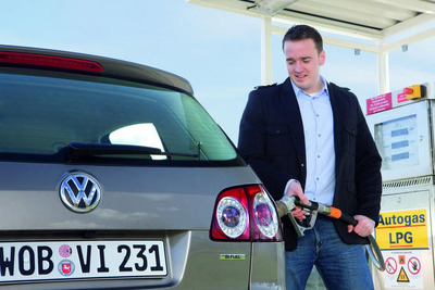 VW ゴルフプラス バイフューエル…LPGとガソリンに対応 画像