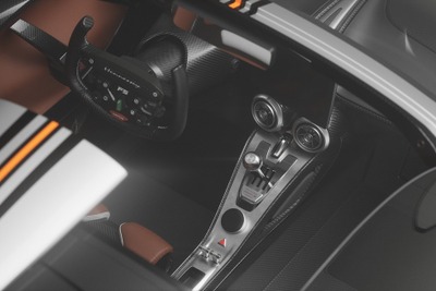 世界最強のマニュアル車あらわる！ 1817馬力のV8を6速MTで操る『ヴェノム F5-Mロードスター』 画像