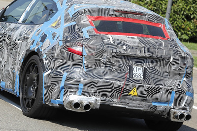 フェラーリ初のフルEVはまさかのハッチバック!? 生産開始は2025年後半か 画像