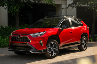 トヨタRAV4、「プライム」の名称を米国で廃止、『RAV4プラグインハイブリッド』に改名 画像
