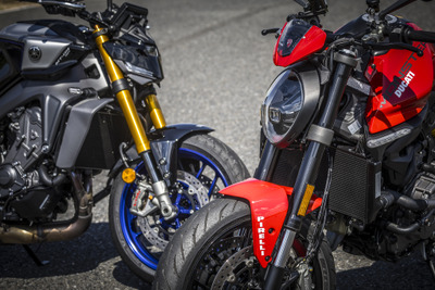 排気量や価格が近くても全く違う! ヤマハ『MT-09』とドゥカティ『モンスター』、対極の2台が教えてくれたこと 画像
