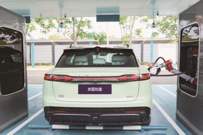 「1秒の充電で1.7km走れる」世界初、1000kW級充電器が登場 画像