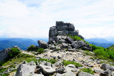 百名山の古道を復活へ…林道を整備してアクセス改良 山梨長野の金峰山 画像