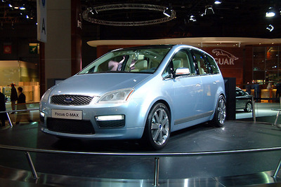 【パリ・ショー2002速報】フォードのミニバン、『C-MAX』は量産されるか 画像