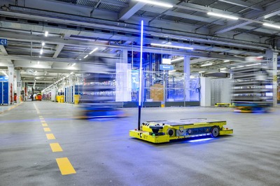 BMW、クラウドベースの交通制御システムによる自動化物流を本格稼働 画像