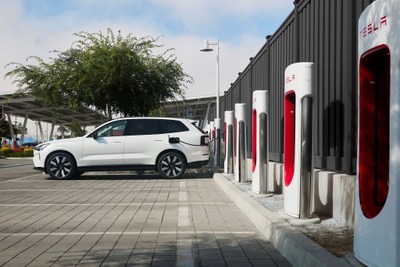 ボルボのEV、テスラのスーパーチャージャーで充電可能に…北米1万7800基以上で 画像