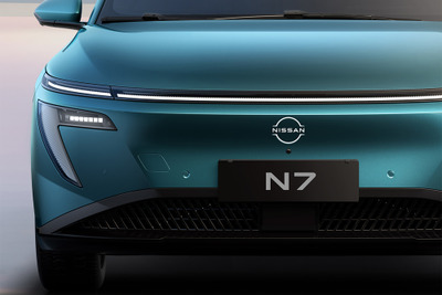 これが日産の新型セダン『N7』だ! EV&PHEVに対応、広州モーターショー2024で初公開 画像