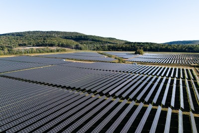 トヨタの米工場、大規模太陽光発電システム導入…年間電力の7割をまかなう 画像