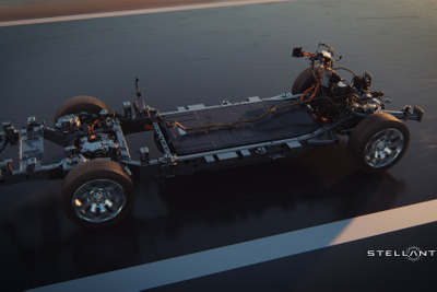 ステランティス、次世代大型車向けプラットフォーム発表、EVは航続800km、牽引力6350kg 画像