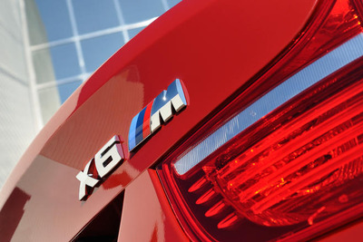 【BMW X6M 試乗】高回転型でなくても“Mのエンジン”は特別…河村康彦 画像