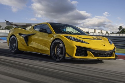 アメリカ史上最強のV8エンジン搭載!コルベット『ZR1』発表、1064馬力で0-96km/h加速わずか2.3秒 画像