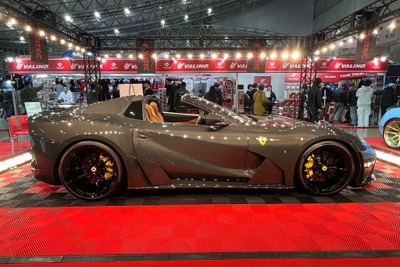 フェラーリ『812GTS』ベース、世界に1台のフルカーボンボディ仕様が登場…東京オートサロン2025 画像
