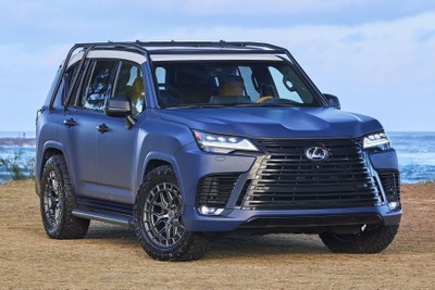 レクサス『LX』、サーフィン仕様を提案…マットブルーにホワイトルーフで波と砂浜を表現 画像