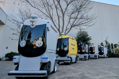 1人で10台の自動搬送ロボットを遠隔操作、パナソニックが国内初の実証実験開始 画像