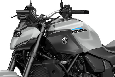 「盛りすぎワロタ」自動変速も話題の新型ヤマハ『MT-07』、SNSでは「CB750ホーネット」との比較にも注目 画像