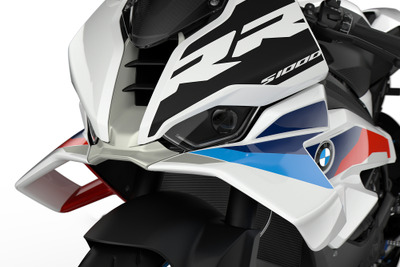 ウイングレットがすごい!BMWの新型スーパースポーツ『S 1000 RR』日本発売 画像
