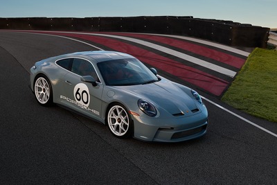 ポルシェ、希少な限定『911 S/T』をオークション出品へ…収益は米赤十字社に寄付 画像
