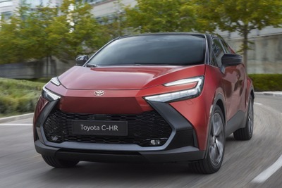 新グレード名は「ハイヒーロー」! トヨタ『C-HR』2025年モデルを欧州発表 画像