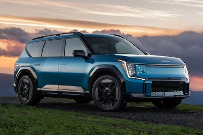 キアの電動SUV『EV9』、車両から家庭へ給電可能に 双方向充電器を設定 画像
