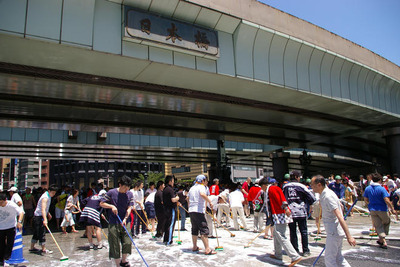 東京 日本橋 で橋洗い 画像