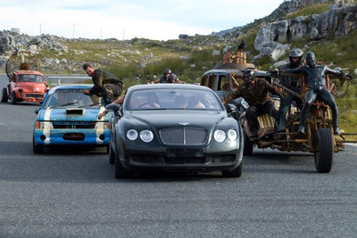 映画『ドゥームズ・デイ』…ベントレーが活躍するヒロインアクション 画像