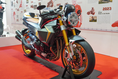 「乗れるアート」カワサキが輸入販売するイタリア車の新型『KB4RC』が公開…大阪モーターサイクルショー2025 画像
