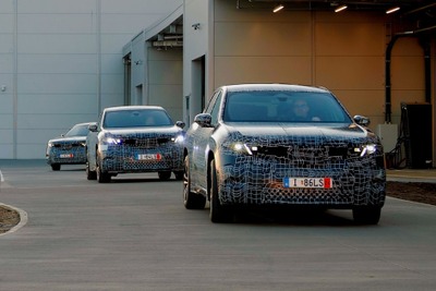 BMWの次世代EV「ノイエ・クラッセ」、第一弾『iX3』の試作車を生産開始 画像