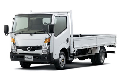 日産 アトラス F24 に15年度燃費基準達成車 画像