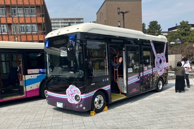 金沢市で小型コミュニティEVバスが運行開始 画像