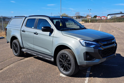 いすゞ『D-MAX』に英国らしい“田園仕様”の新型「ハンツマン」登場 画像