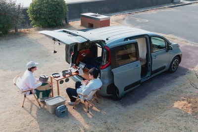 YURTの『シエンタ』用車中泊キットが大幅アップデート、生産体制見直しで8万円値下げも実現 画像