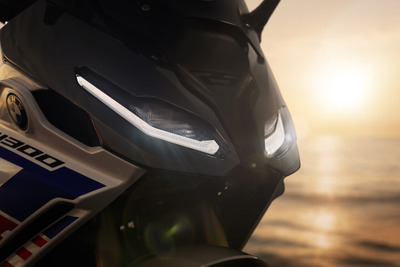 BMWのスポーツツアラー『R 1300 RS』、最強ボクサーエンジン搭載で全面進化 画像