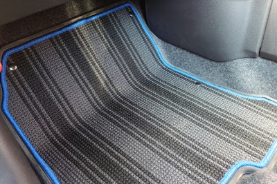 くたびれマットにサヨナラ! 今どきは“洗えて守れる”フロアマットが大正解~Weeklyメンテナンス~ 画像