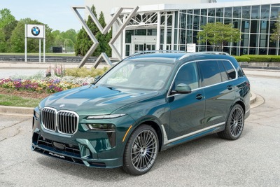 BMWの米工場、生産700万台目は特別なアルピナ『XB7』 画像
