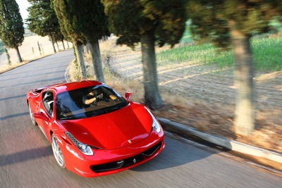 『母の日』動画、イタリアのマンマはフェラーリで200km/h超!…5月11日の過去記事 画像