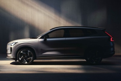 ボルボ『XC70』が電動SUVとして復活、EV航続200kmのPHEVに 画像