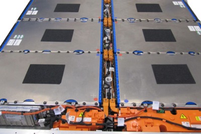 20分で80%まで急速充電、マヒンドラが高エネルギー密度LFPバッテリーを共同開発 画像