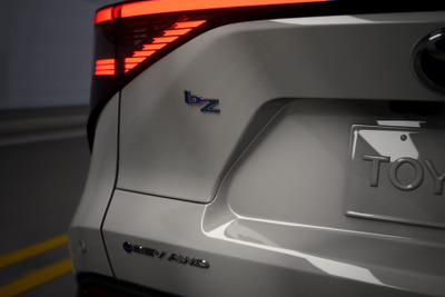 トヨタ「bZ4X」が『bZ』に車名変更、米国モデル改良で出力と航続がアップ 画像