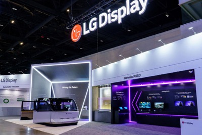 LG、未来の車載ディスプレイを披露、57インチP2Pパネルやスライド式OLED 画像