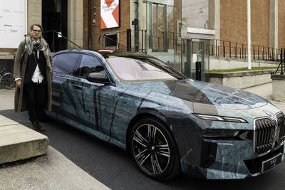 BMWの最新アートカー7台がスウェーデン・ストックホルムで「走るアート」に 画像