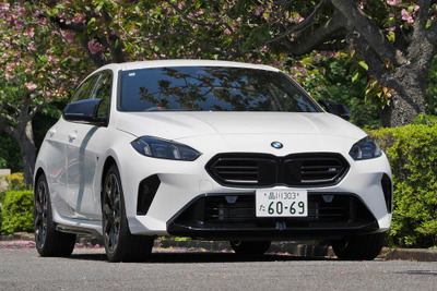 【BMW M135 新型試乗】かつての「タイプR」を思わせる“硬さ”も愉しめる人なら…中村孝仁 画像